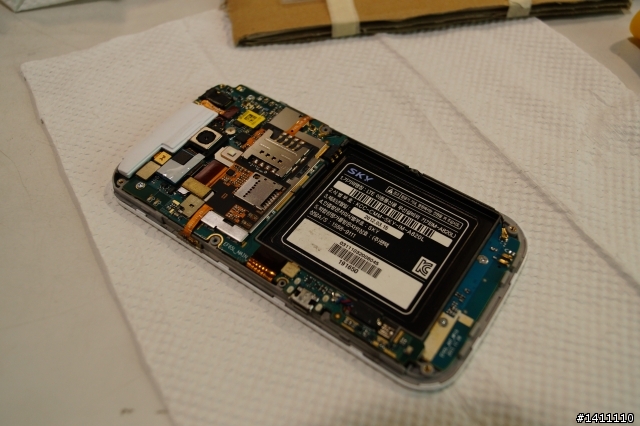[DIY]泛泰 SKY A820L 觸控螢幕更換實錄
