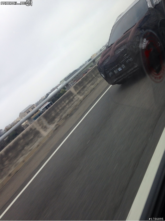 這是納智捷k5還是suv?!偽裝車