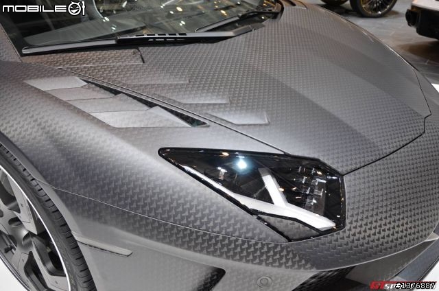 Mansory Carbonado (LP700-4)
