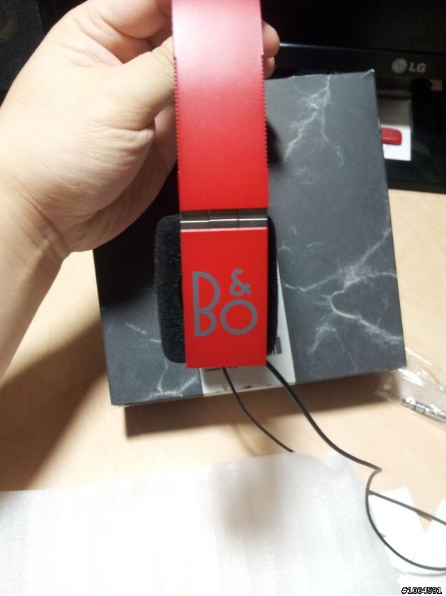 28年不變的傳承.......Bang & Olufsen Form 2 超輕量頭戴式耳機