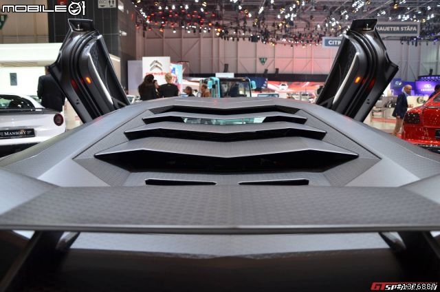 Mansory Carbonado (LP700-4)