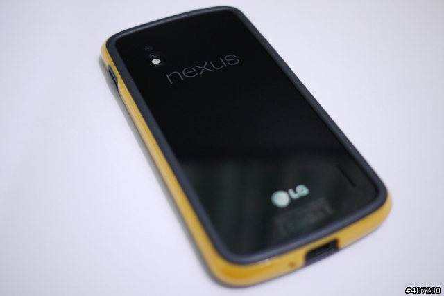 分享 - 質感與密合度非常棒的 Nexus 4 bumper