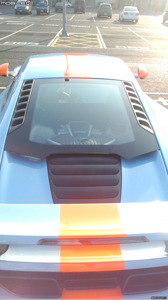 我也巧遇特殊配色的 McLaren MP4
