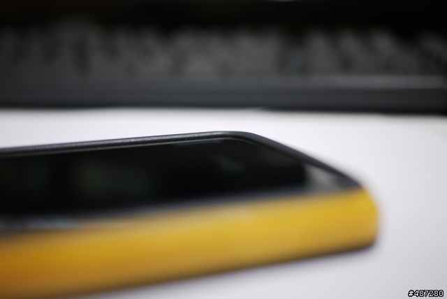 分享 - 質感與密合度非常棒的 Nexus 4 bumper