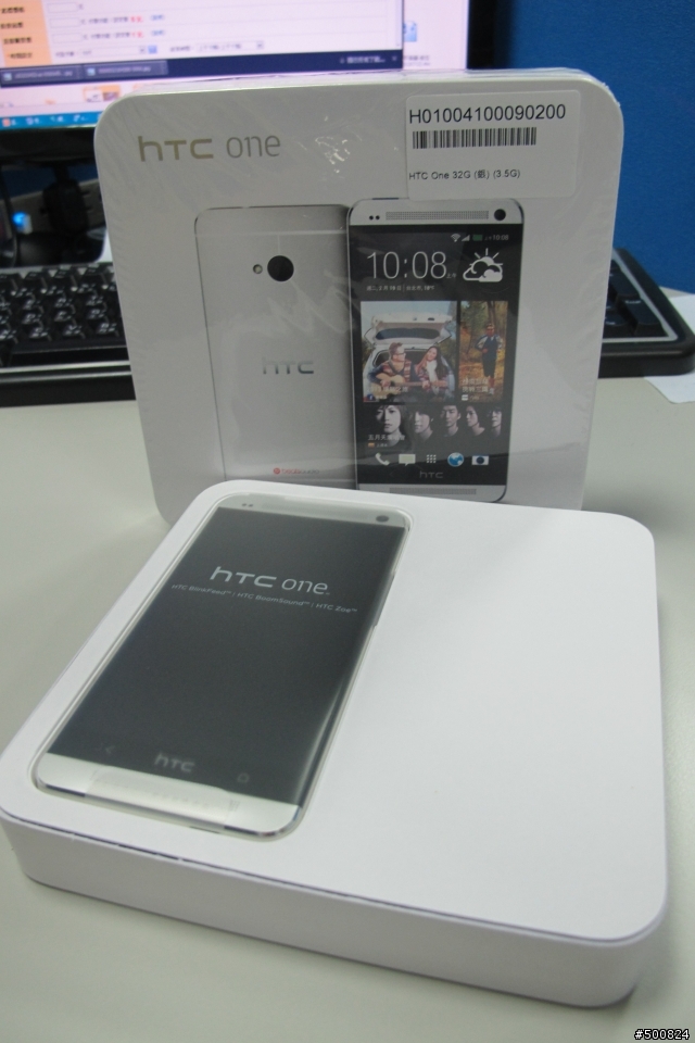 期待已久的 htc new one 到貨啦