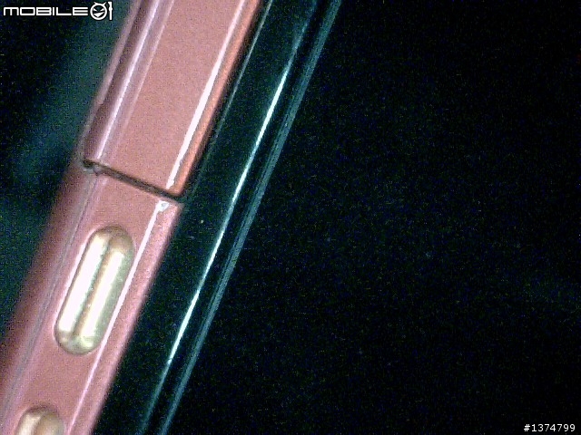 請問大家的XPERIA  V 也有這種情形嗎？