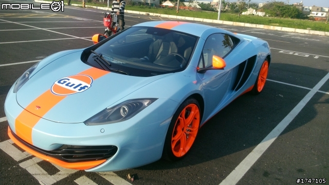 我也巧遇特殊配色的 McLaren MP4