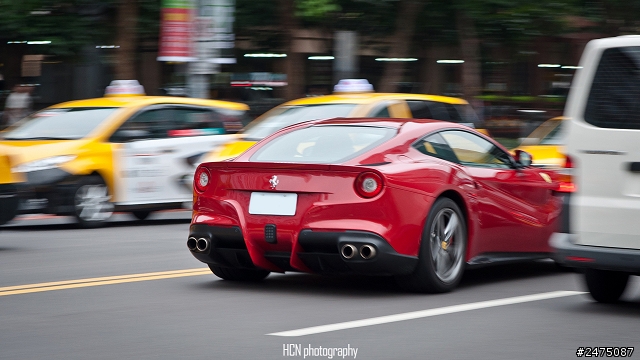 F12berlinetta 路上捕獲&分享最近拍到的猛獸