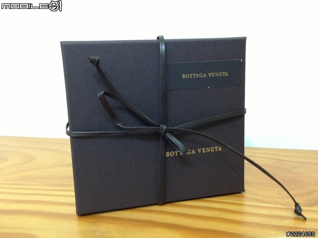 [分享] Bottega Veneta 灰藍羊皮編織皮夾
