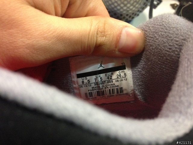 JORDAN 4 請高手幫忙 分辨真假 爬文爬到眼睛快爛了