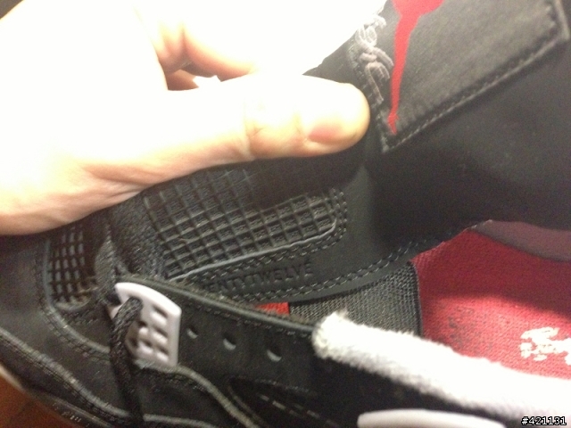 JORDAN 4 請高手幫忙 分辨真假 爬文爬到眼睛快爛了