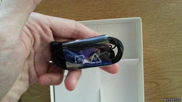 [開箱] Sony Xperia Z 不專業之開箱圖~