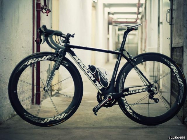 [開箱+用後感] 2013款 ROLF PRIMA TDF6入手