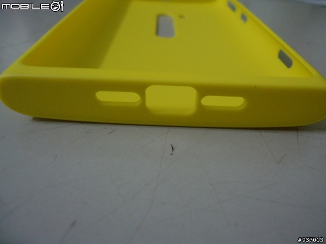 (簡易開箱)NOKIA CC-1043 Yellow