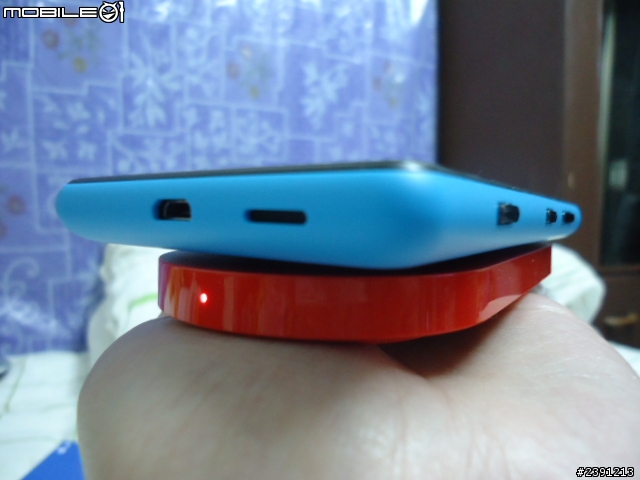 【開箱】Lumia 820(無線充電外殼)簡單分享文 ！