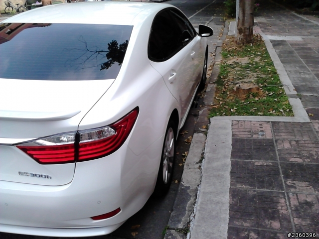 LEXUS ES300h 開箱 豪華版 澤光白 ( Pioneer 專車主機 ) ... 一萬公里實跑油耗數據