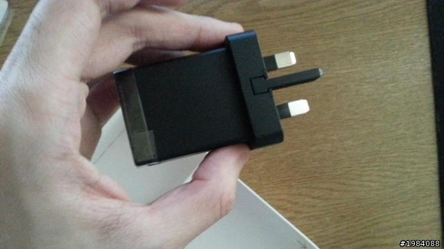 [開箱] Sony Xperia Z 不專業之開箱圖~
