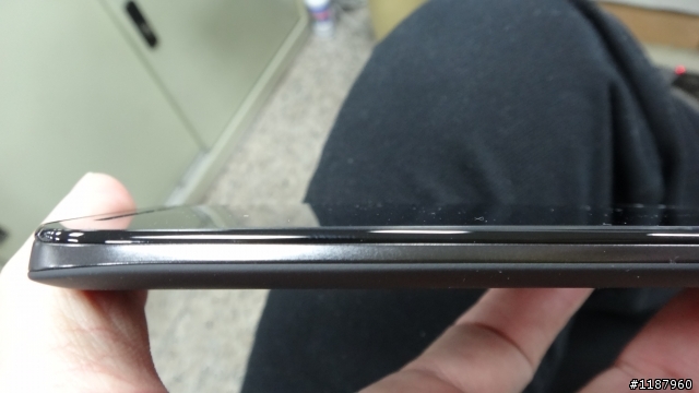 One SV 液晶浮起.相機模糊簽到簿