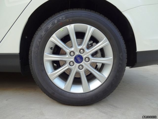 2013 THE ALL-NEW FOCUS 24小時免費開回家 非常不專業心得分享