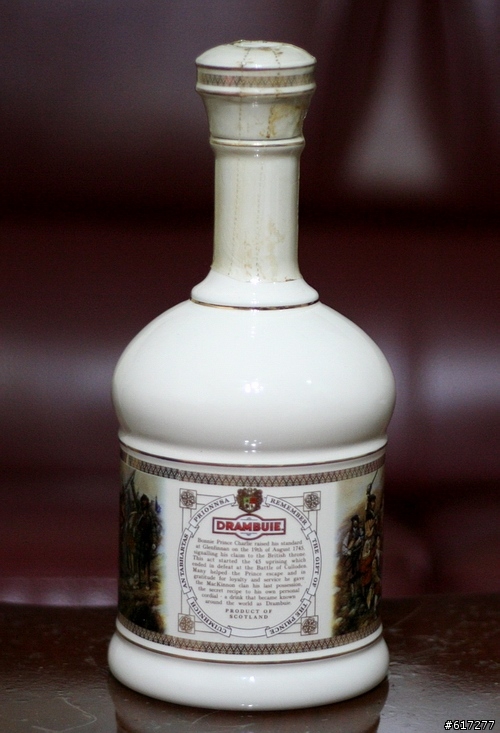 請教這瓶是什麼酒？