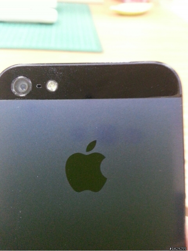 關於iphone5包膜背面不平是否為正常?