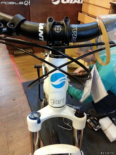 [開箱文]一次開兩箱 Giant TALON W女款登山車 + Giant ATX PRO登山車