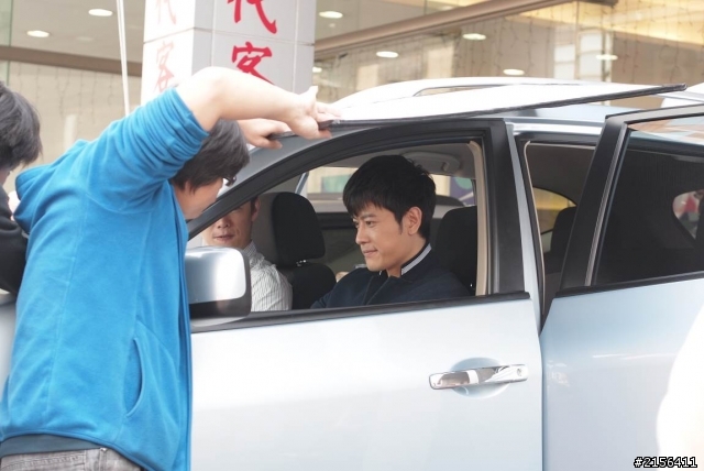 巧遇拍戲現場，Nissan的車也有拍偶像劇喔？