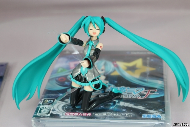 【開箱超劇場】『 初音ミク -Project DIVA- F 』( SEGA-STORE店頭預約特典版 )  簡單介紹~♪