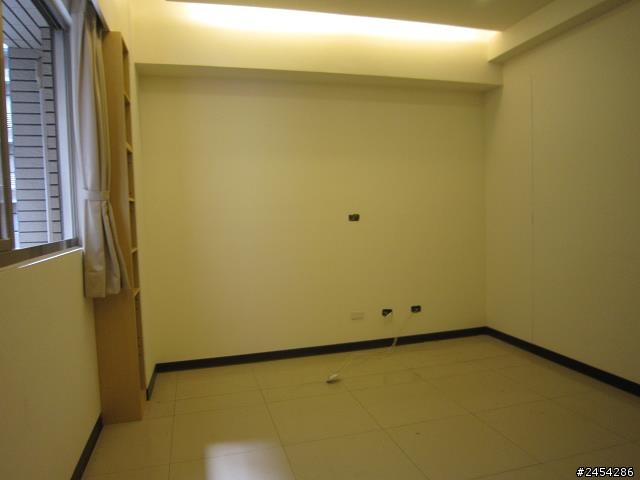 【開箱文】簡約實用的窩~小屋子大收納(系統櫃使用心得分享)