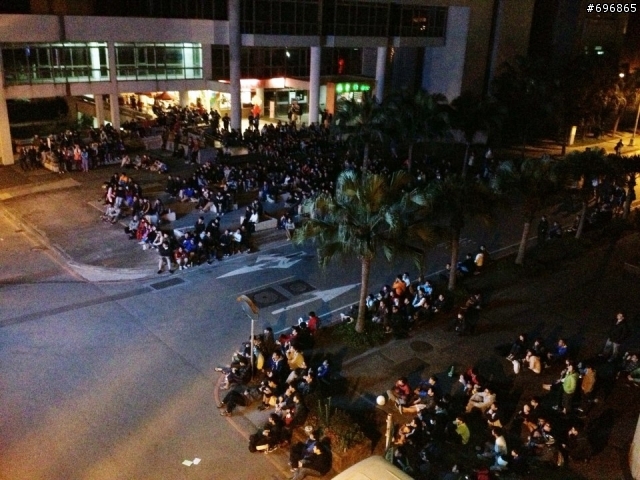 母校，台灣海洋大學露天轉播WBC (轉播狀況熱情蓋樓)