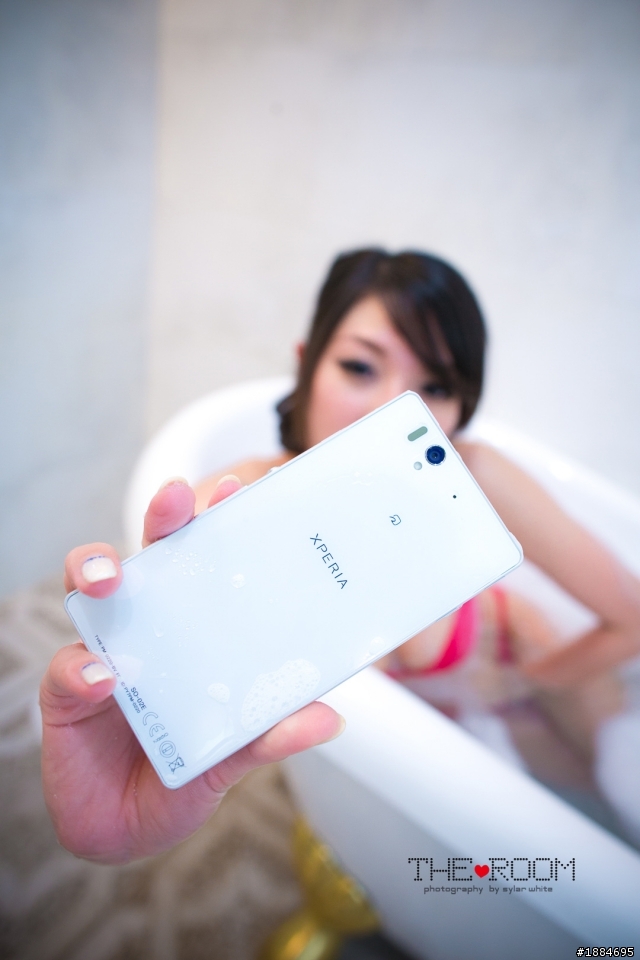 Xperia Z  "偽 開 箱" 鏡激白