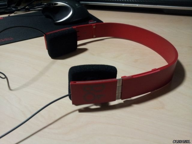 28年不變的傳承.......Bang & Olufsen Form 2 超輕量頭戴式耳機