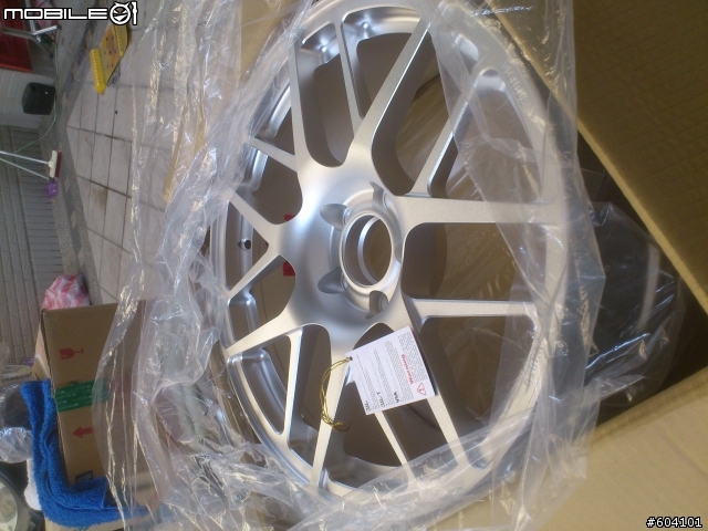 BENZ B180的18吋鋁圈開箱