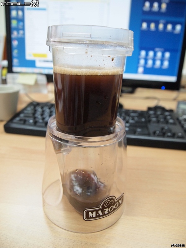[分享] Maroon 旅行研磨咖啡機  Travel Coffee Grinder + Maker