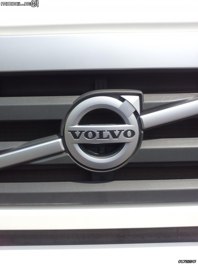 偽開箱  VOVLO FM 拖車頭