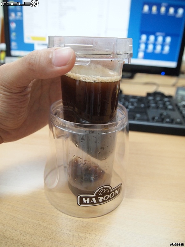 [分享] Maroon 旅行研磨咖啡機  Travel Coffee Grinder + Maker