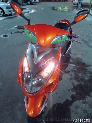 想在機車裝上日行燈，但不知道效果好不好。想請高手幫忙PS看看效果～