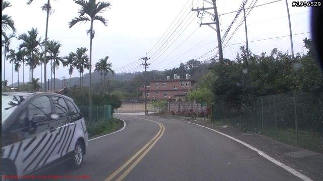 這是哪一家的偽裝車?