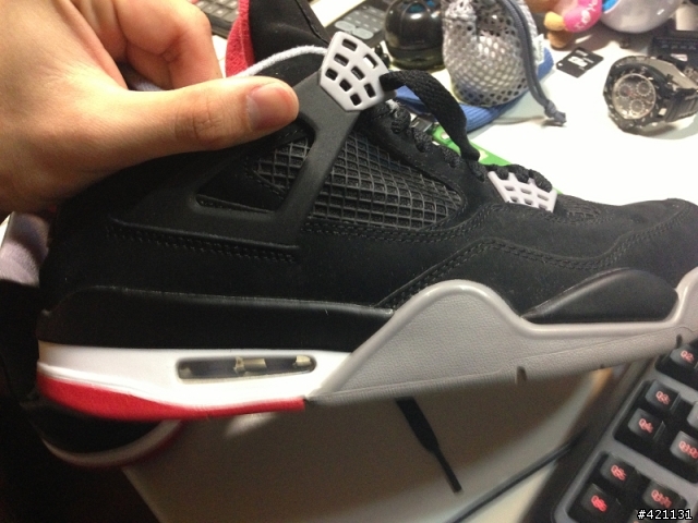 JORDAN 4 請高手幫忙 分辨真假 爬文爬到眼睛快爛了