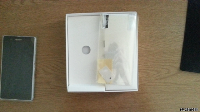 [開箱] Sony Xperia Z 不專業之開箱圖~