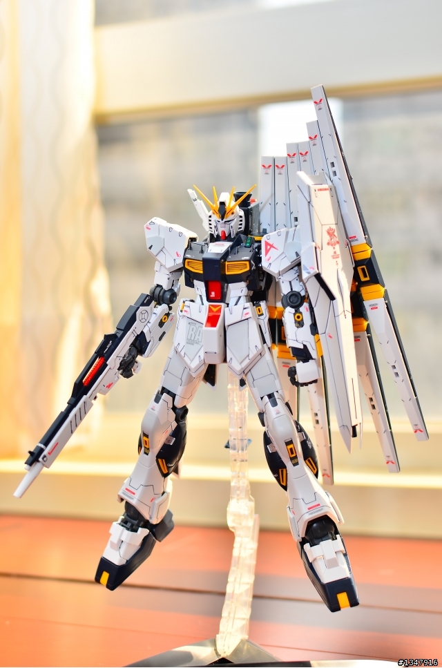 RX-93 v鋼彈Ver.Ka 飄浮吧!
