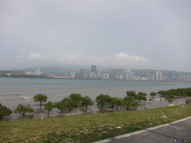 八里輕鬆騎車半日遊 請推薦好吃的