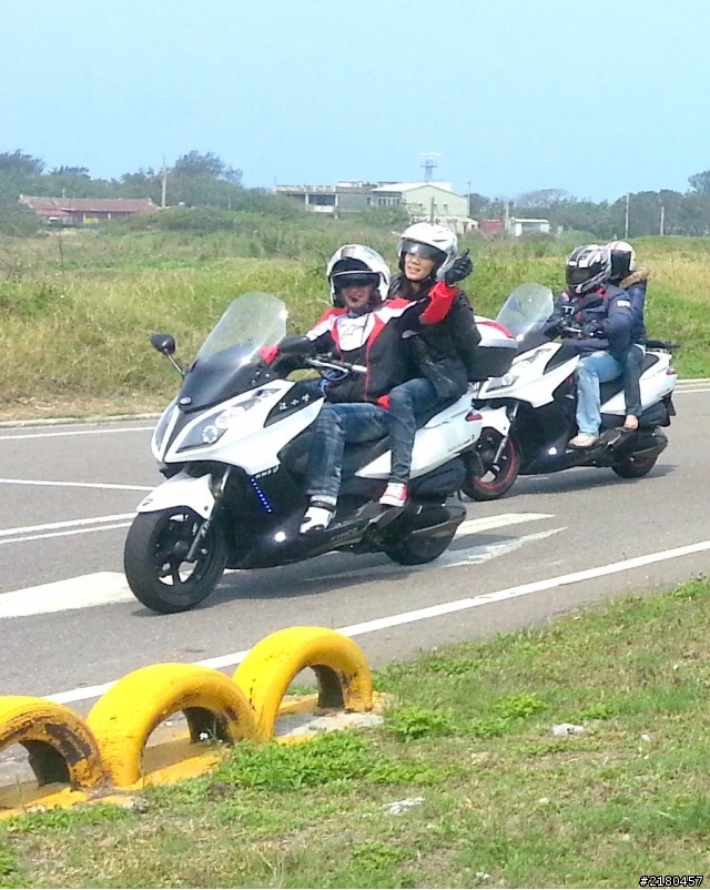 NIKITA300交流協會春遊活動~~~車超多的