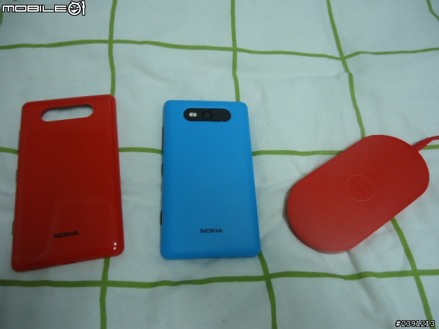 【開箱】Lumia 820(無線充電外殼)簡單分享文 ！