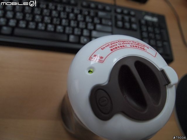 [分享] Maroon 旅行研磨咖啡機  Travel Coffee Grinder + Maker