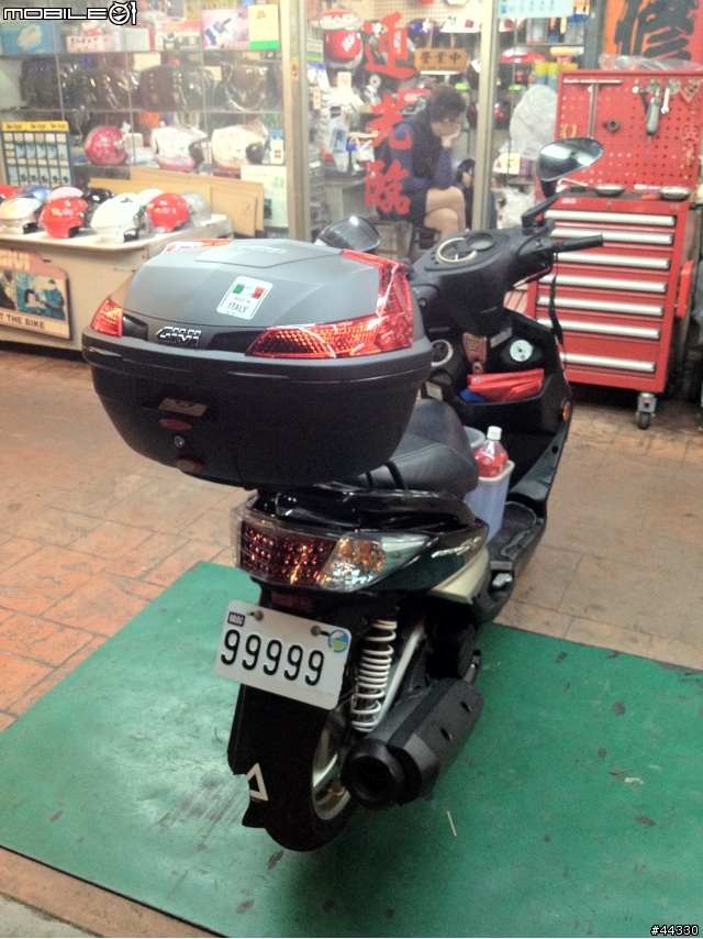 [分享] 2010 新勁戰上 GIVI B37 及新勁戰專用後箱架！！！