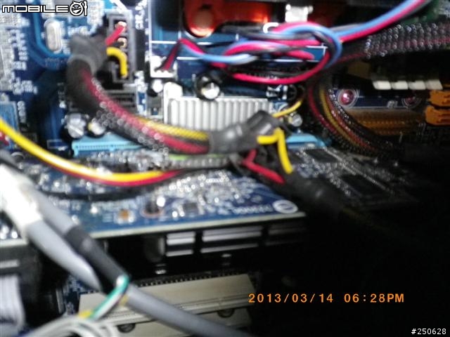 技嘉的主機板背面燒黑了那麼不管他會起火嗎??