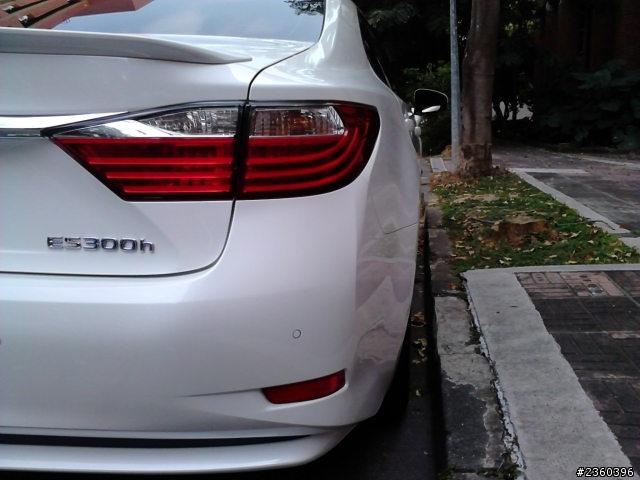 LEXUS ES300h 開箱 豪華版 澤光白 ( Pioneer 專車主機 ) ... 一萬公里實跑油耗數據
