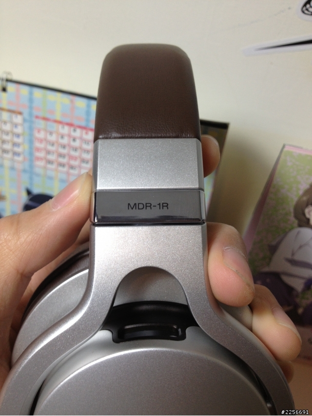 SONY MDR-1R 耳罩式耳機 純開箱
