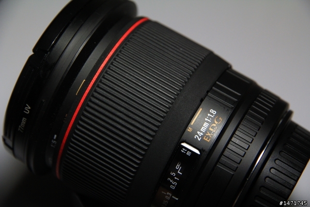 [開箱] Sigma 24mm F1.8 Macro 完美的一機一鏡